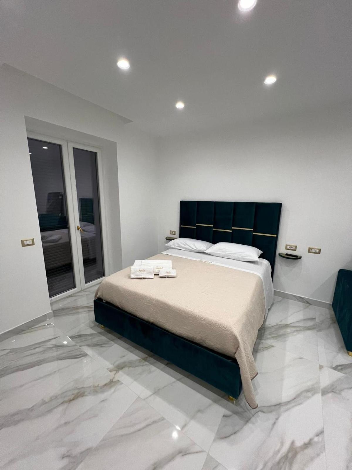 Familia Hotel Naples Exterior photo