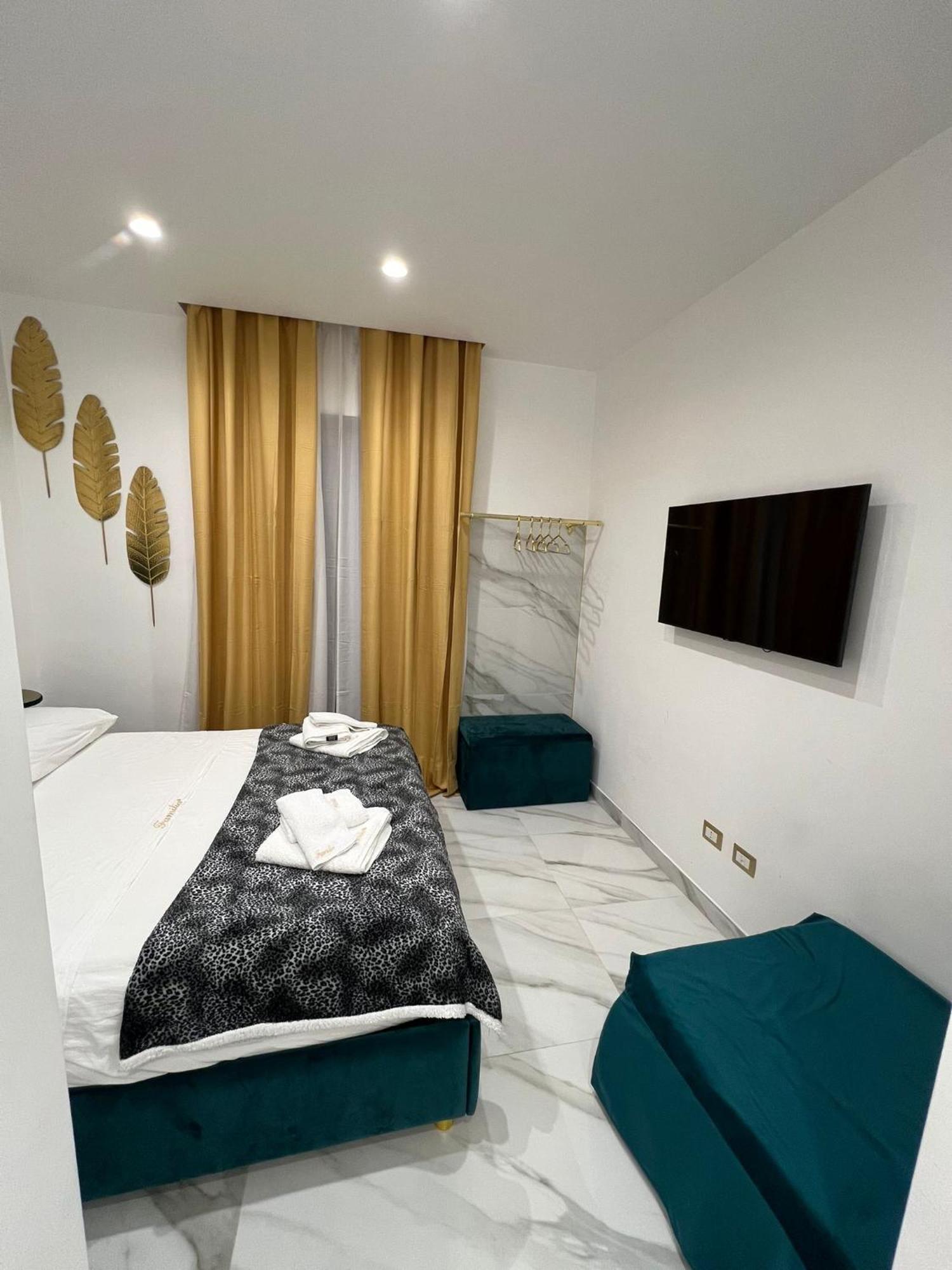 Familia Hotel Naples Exterior photo